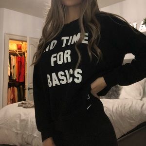 Black sweatshirt